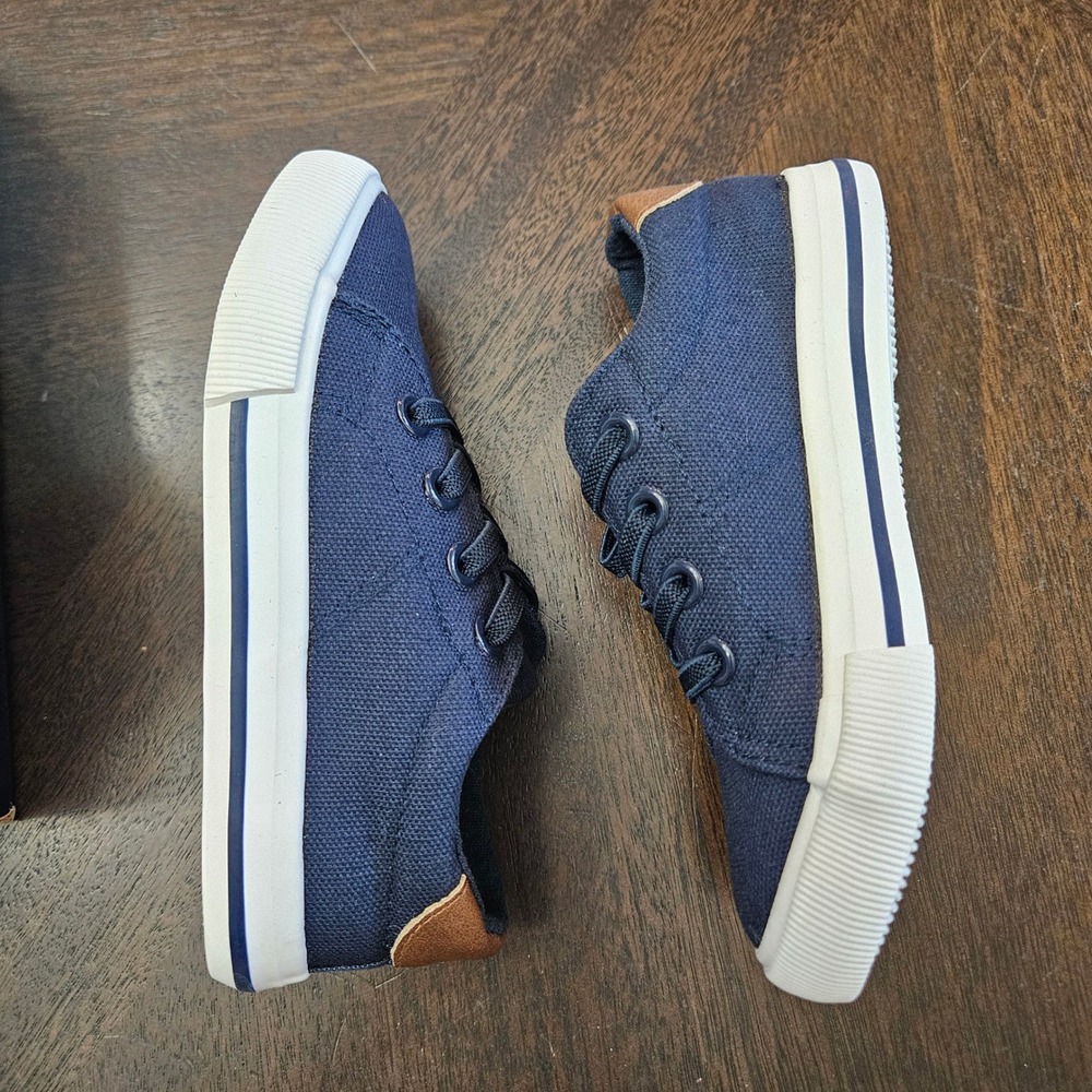 Magellan Outdoors Parker IV Sneakers Toddler 10 Navy NEW Canvas Lace Up Shoes